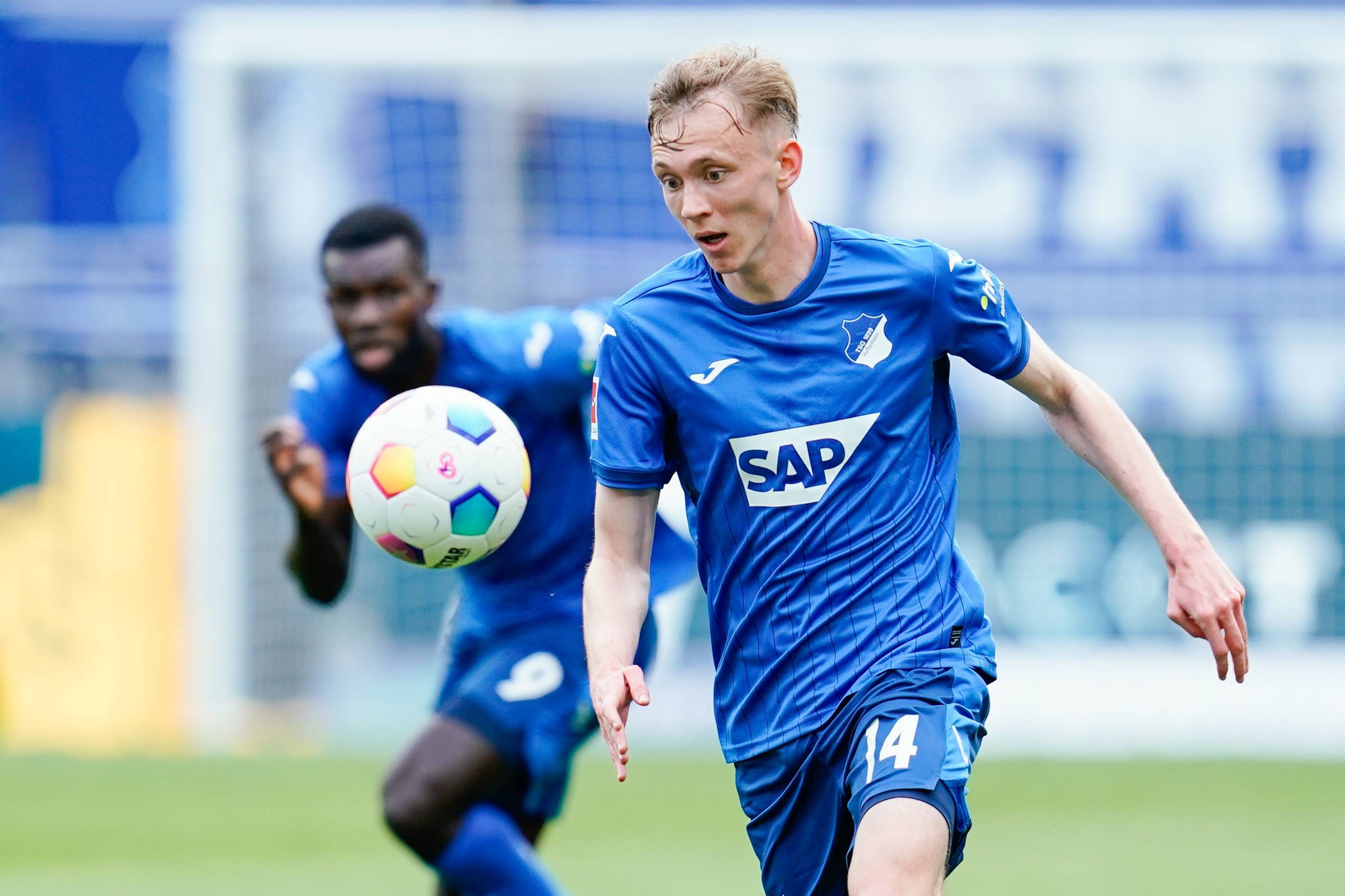 vwin在线登录-德甲踢出既有传统，又追求创新