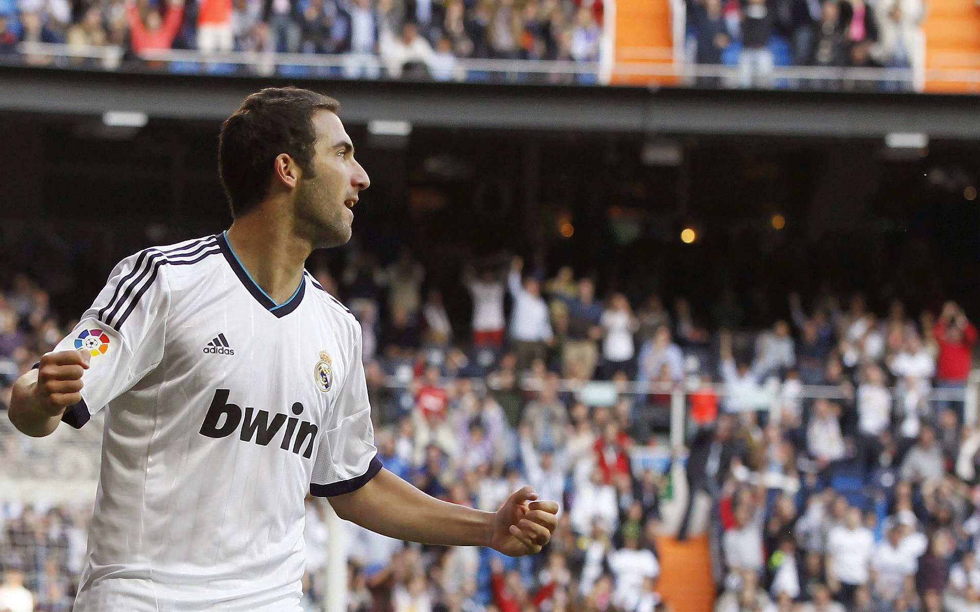 VWIN(china)官方网站-巴尔：全黑队中场的“战术大师”，出色的防守与组织能力兼备