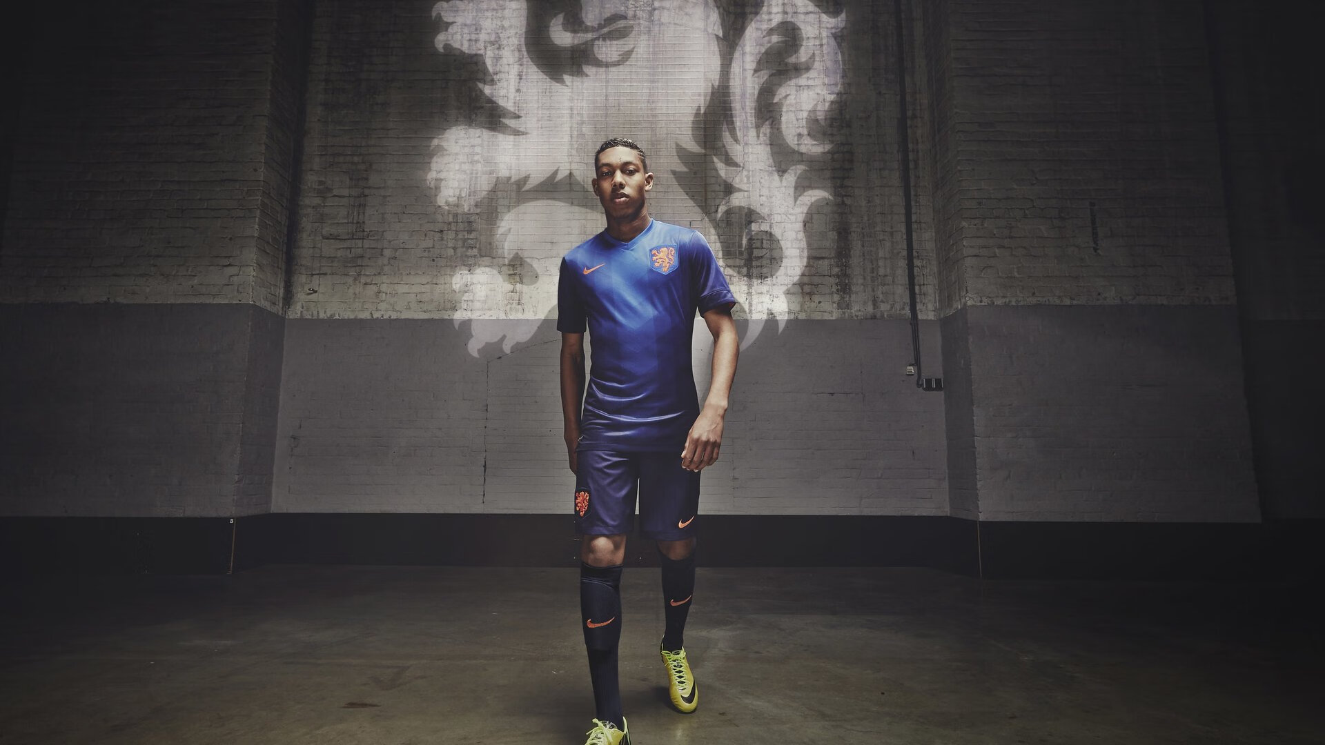 德赢体育app下载安装-弗朗索瓦·斯图尔特:南非队的关键防守型中场,搅乱对手进攻节奏